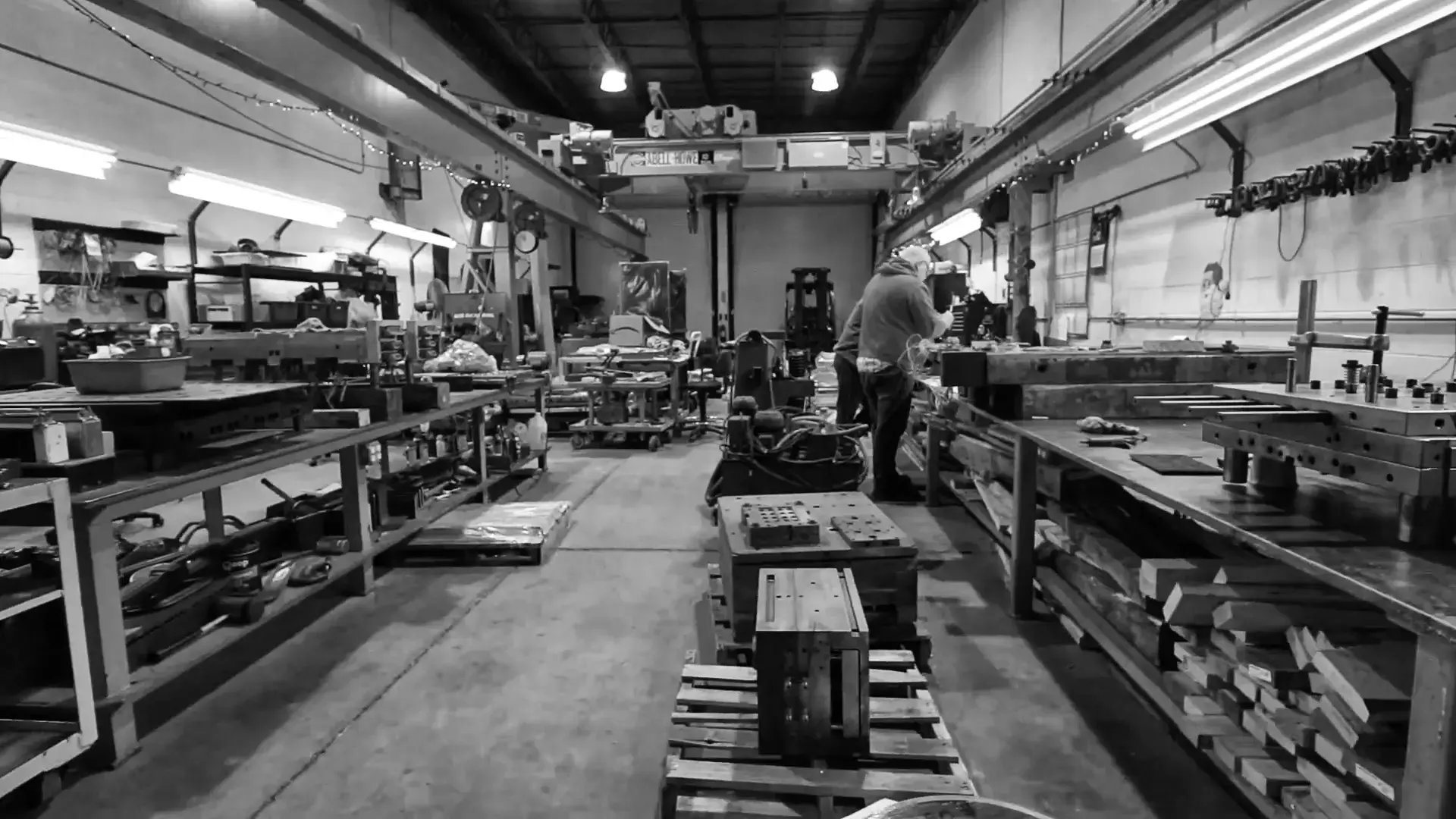 Mold maintenance shop